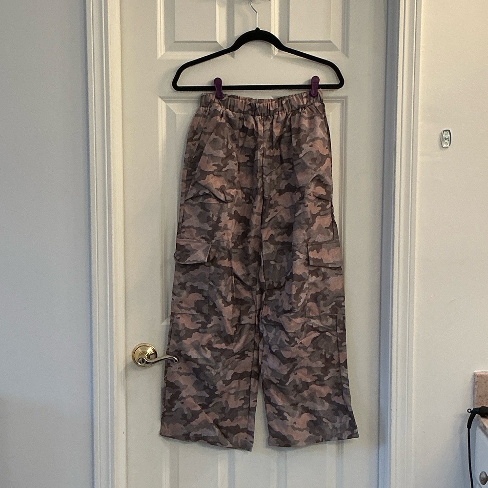 SHEIN Teen Camouflage Pants